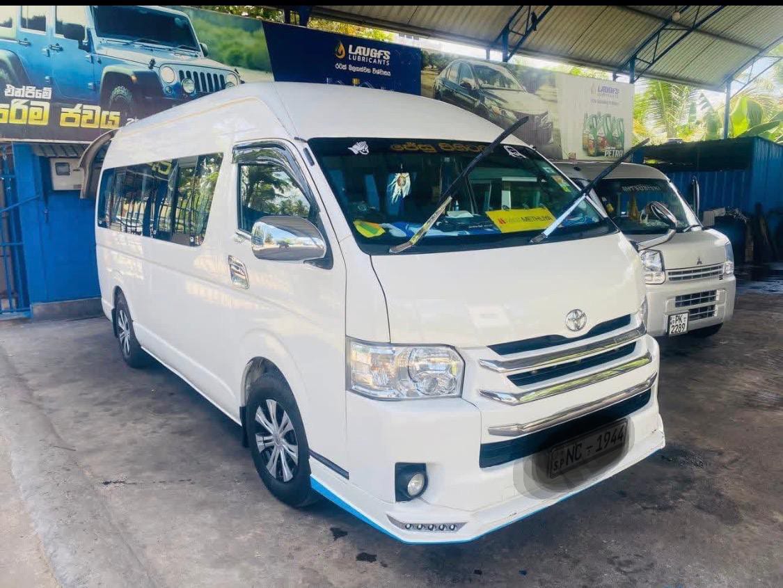 Go Lanka Tours Vehicle